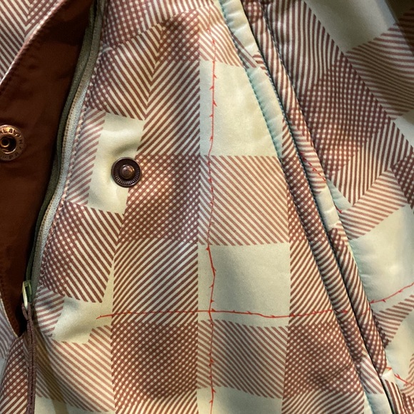 Salomon snowboarding jacket - Picture 3 of 8